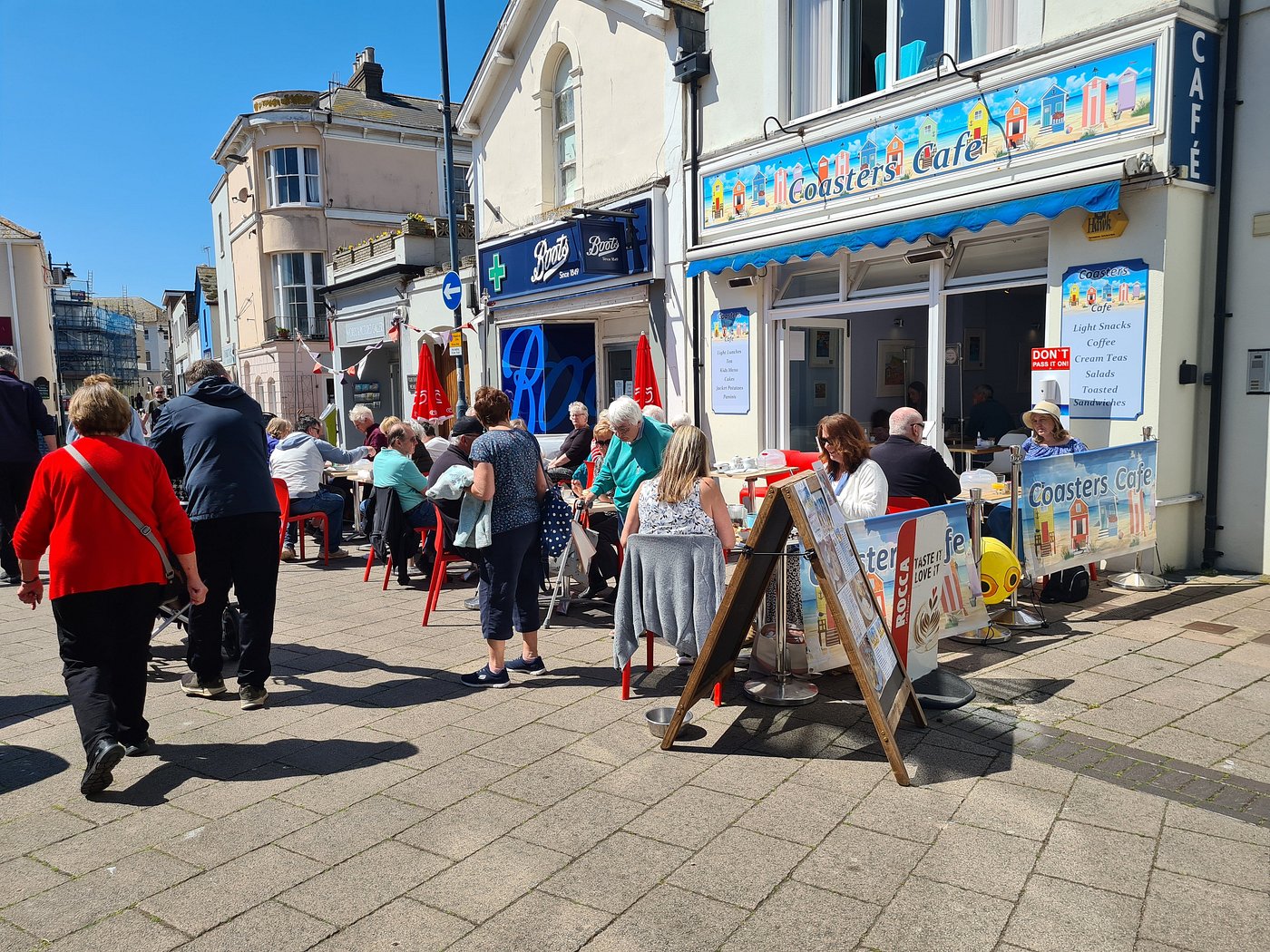 Sunny day at Coasters Cafe